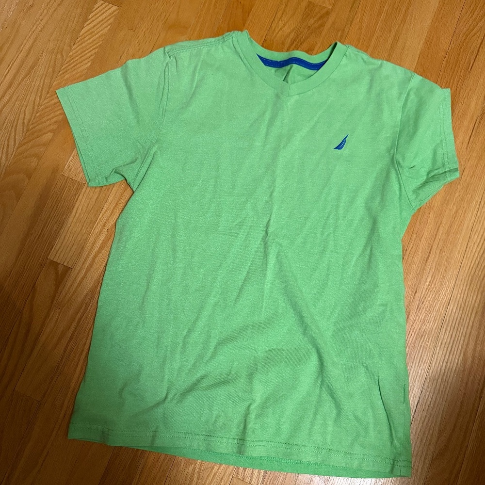 Nautica Green Tee - size Large youth